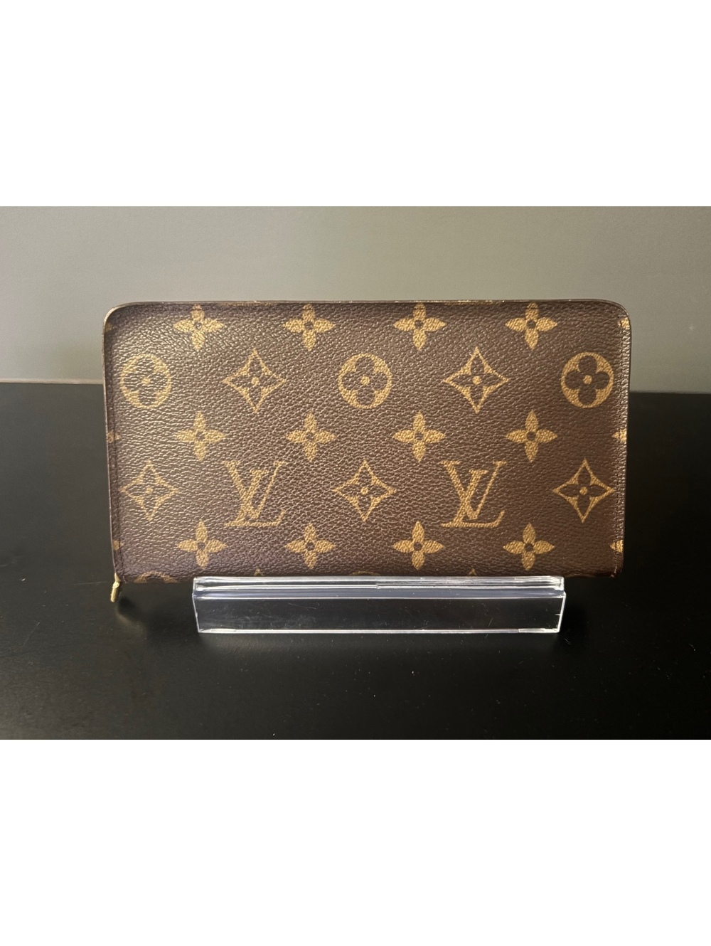 AUTHENTIC Vintage Louis Vuitton Monogram Zippy Zip Around Wallet